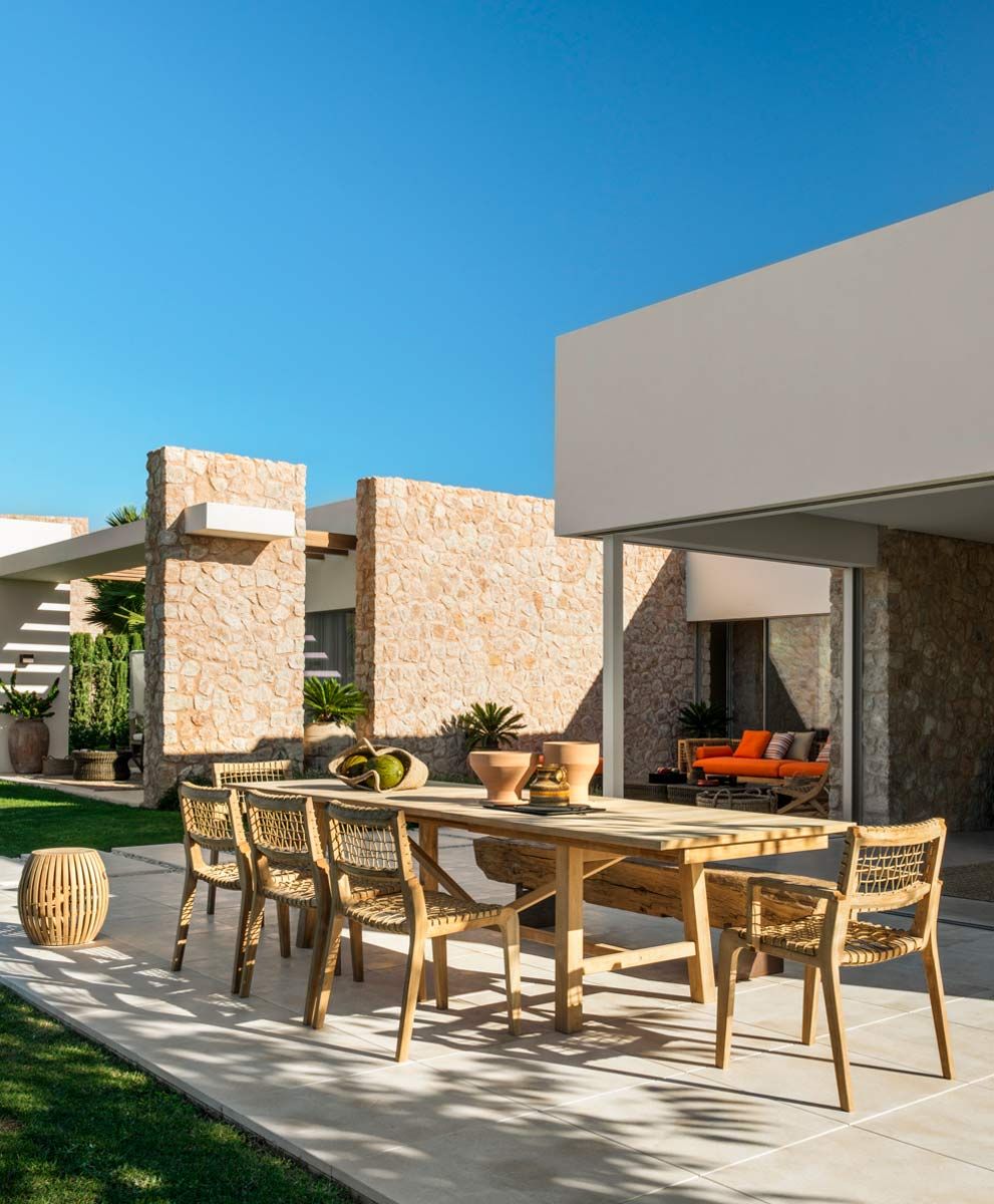 Dinner Table Synthesis Example Unopiù | Synthesis | Outdoor Dining Tables | Teak Frame | Teak | Luxury ...